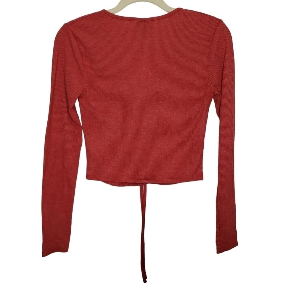 RUE21 V Neck Crop Top with Ruched Front Long Sleeve Heather Red Small - Picture 2 of 6